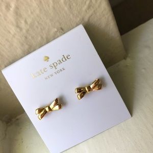 Needs to go ✨💛New With Tag 💛Kate Spade Earrings NWT
